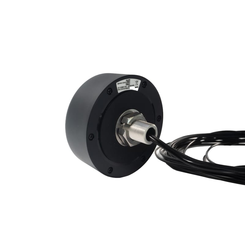 IP67-rated polycarbonate housing of the ALPON Combo Antenna for mast and cabinet mounting