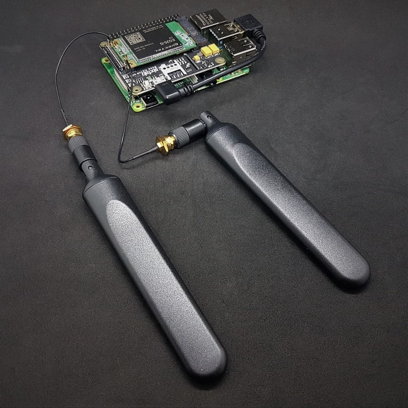 Sixfab LTE/5G blade antenna connected to a Raspberry Pi cellular modem kit via SMA port
